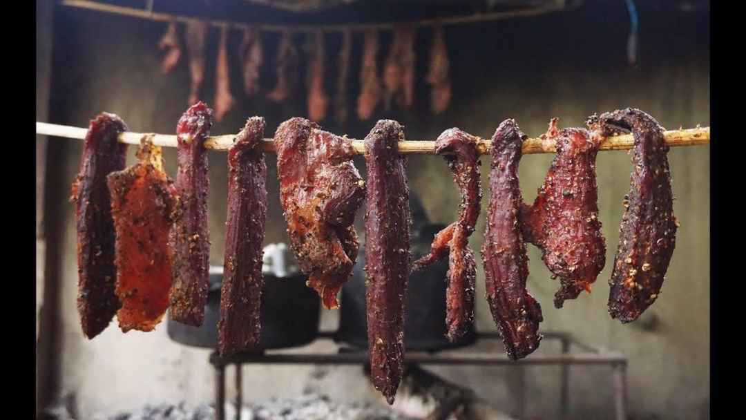 Chế biến thịt trâu hun khói cực dễ làm và đơn giản