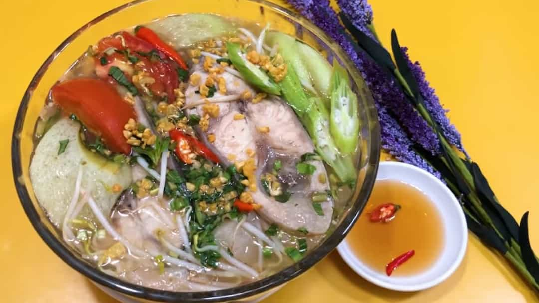 Canh chua là món ngon quen thuộc trong mâm cơm gia đình