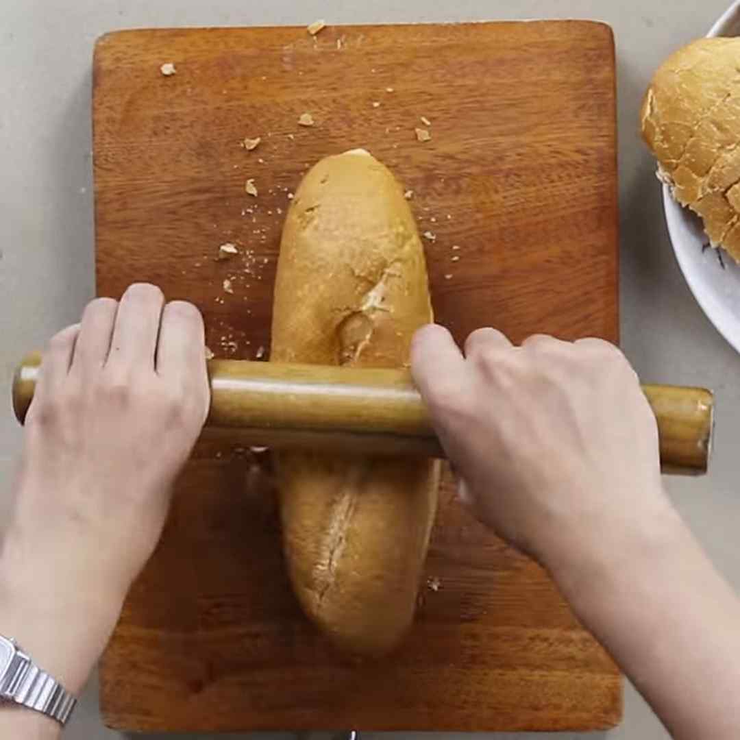 Công đoạn cán bánh mì